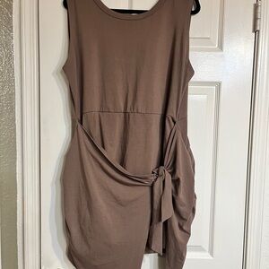 Elegant Brown Sleeveless Dress